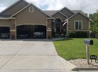 5113 Bramblewood Dr, Manhattan, KS 66503