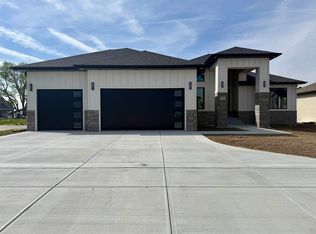 612 E 23rd St, Hastings, NE 68901