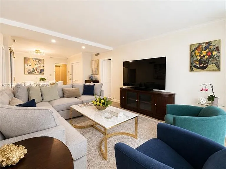 5700 Collins Ave #3A — Photo 15