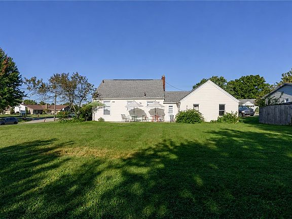 4th image of 2380 Perry Dr SW