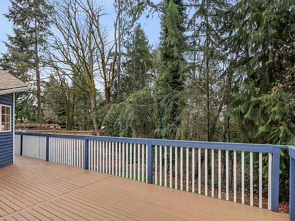 5th image of 2832 107th Ave NE