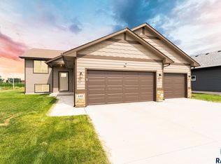 640 N Summit Ave, Tea, SD 57064
