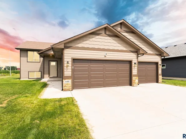 640 N Summit Ave, Tea, SD 57064