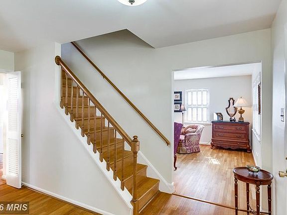 3rd image of 5611 Cornish Way