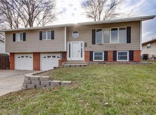 2925 Yale Blvd, Saint Charles, MO 63301