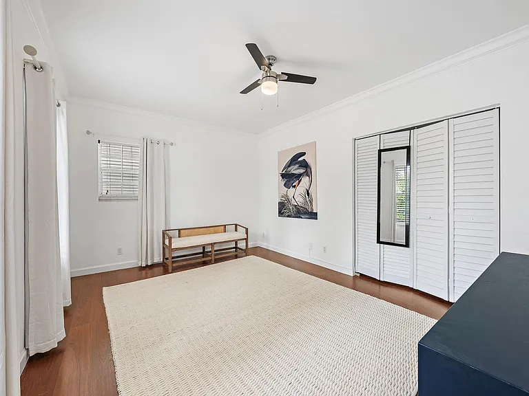 230 Park Ave — Photo 15