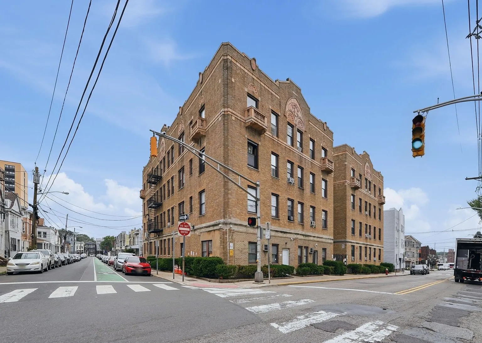 1 bed, 648 sqft, $1,750 — Photo 1