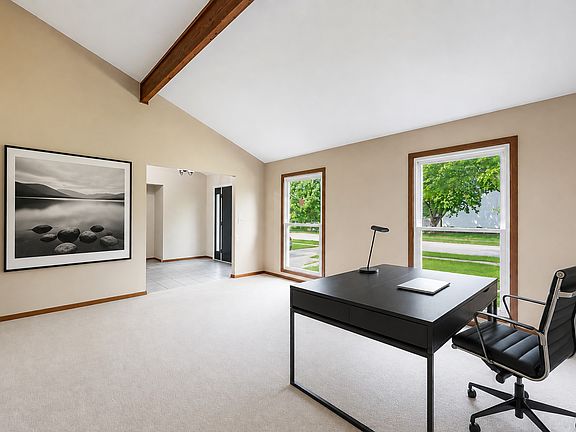4th image of 1021 Colony Dr