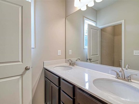 5th image of 4373 Birch Meadow Trl