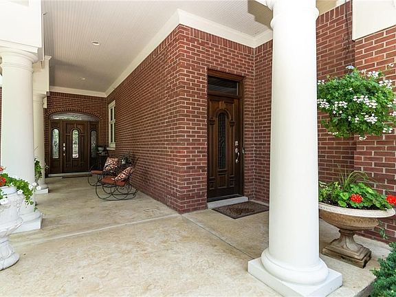 3rd image of 8023 Mill Pond Ln