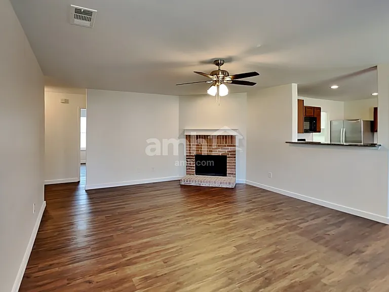 803 Windflower Dr — Photo 6