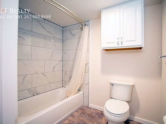 5th image of 2207 Montrose St