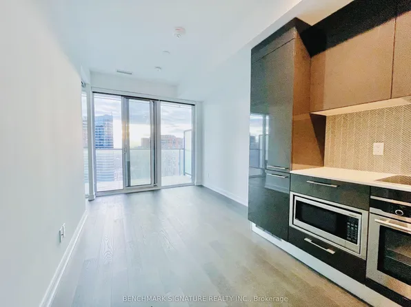 3 Gloucester St, Toronto, ON