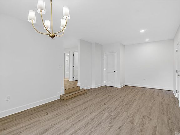4th image of 3106 Edison Ave