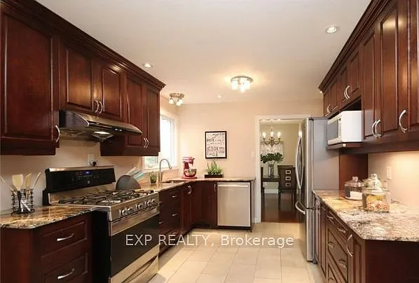 1326 Fontenay Cres — Photo 13