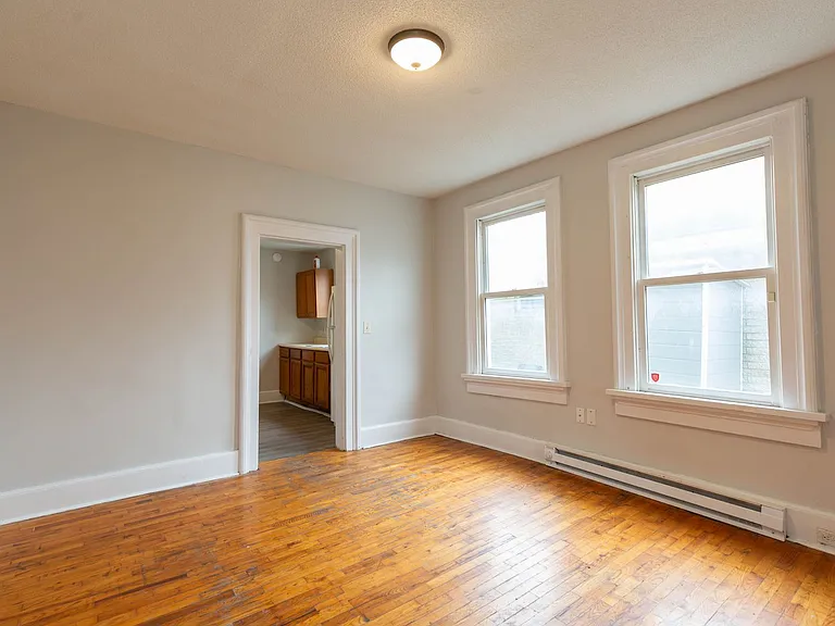 323 S Raleigh St — Photo 12