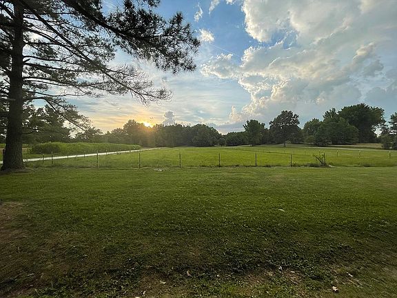 2nd image of 6637 Roberts Rd