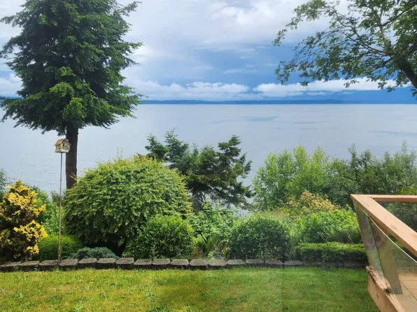 3535 Oak Bay Rd, Port Hadlock, WA 98339