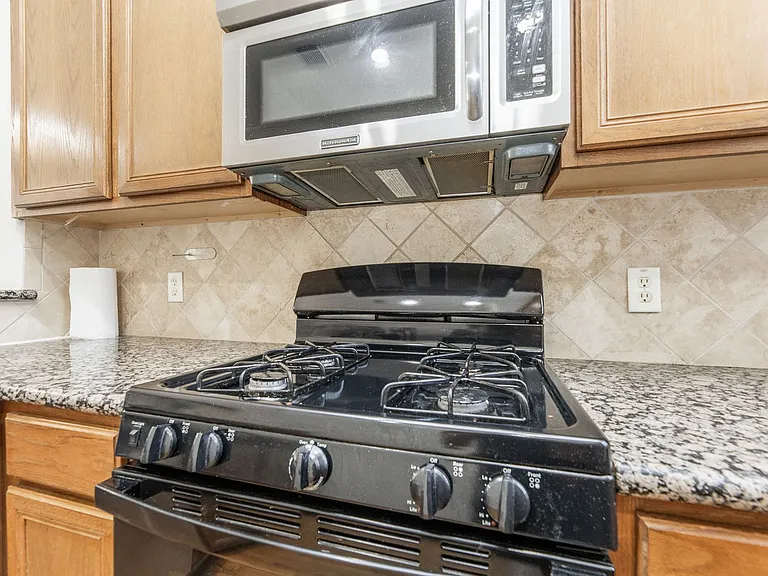 2616 Starboard Point Dr — Photo 22