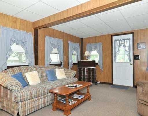 5th image of 71 Rockwood Ave