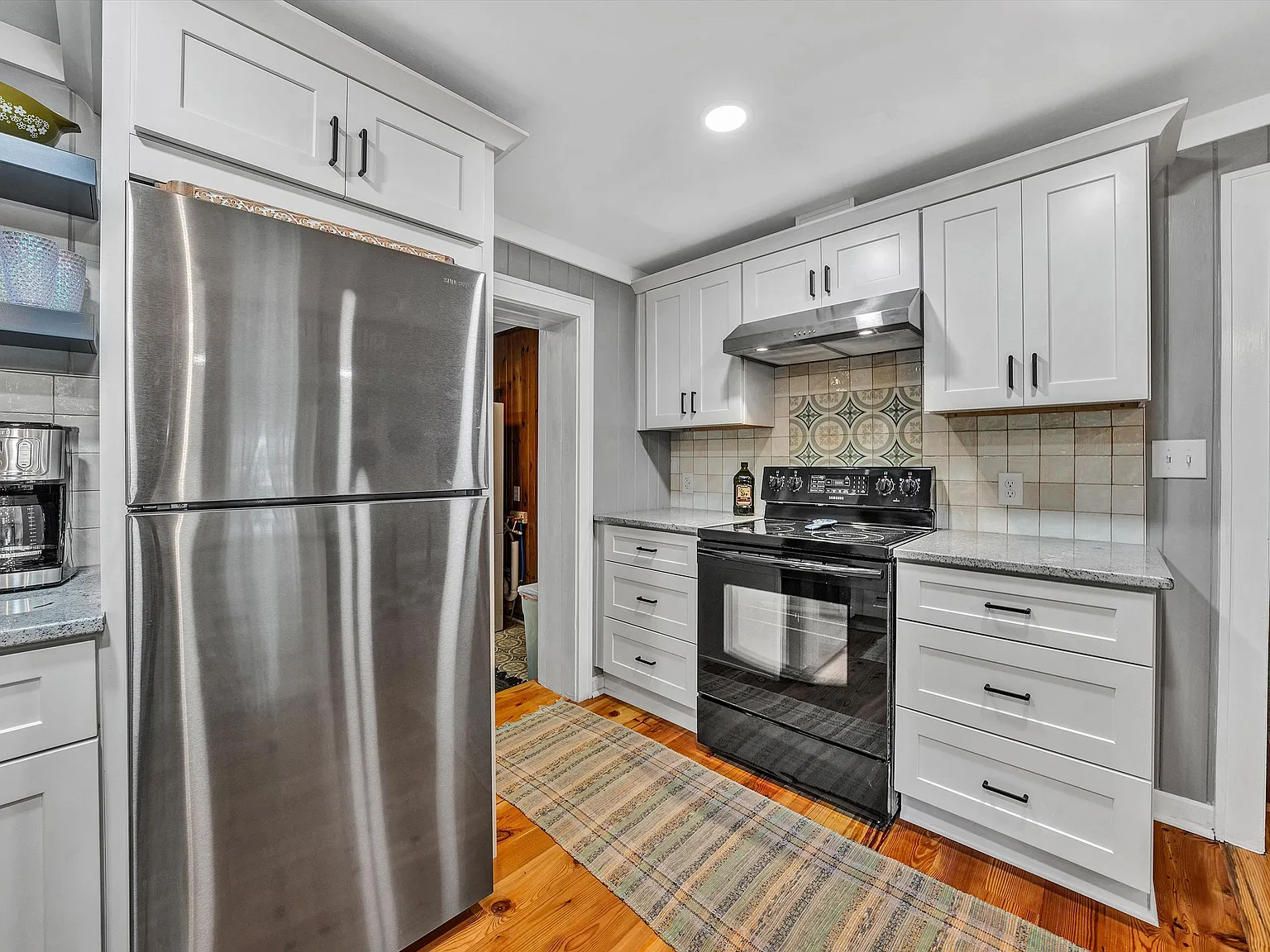 2 bed, 1100 sqft, $2,500 — Photo 2