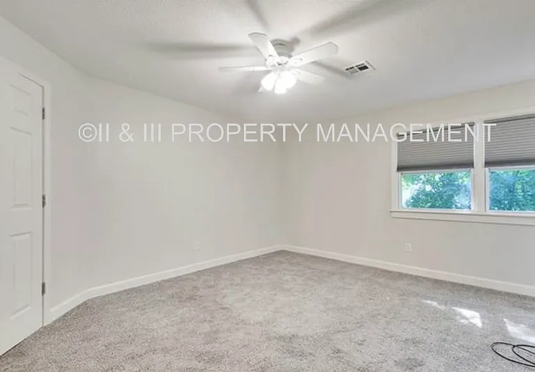 6406 W 72nd Ter — Photo 13