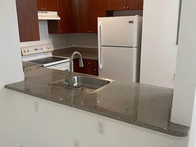 Palm West Apartment Holdings, LLC — Photo 14