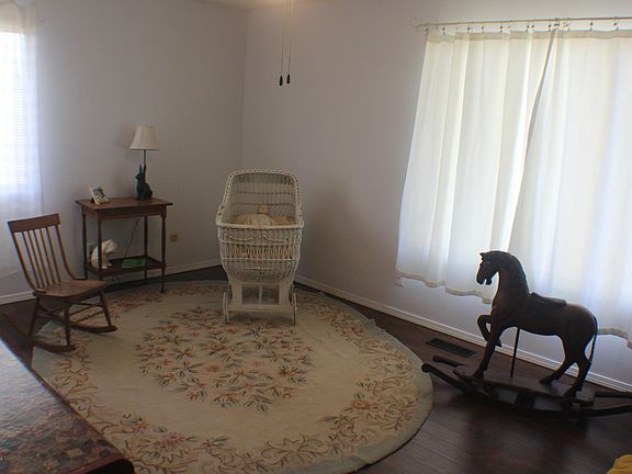 2nd image of 5107 Lee Ln