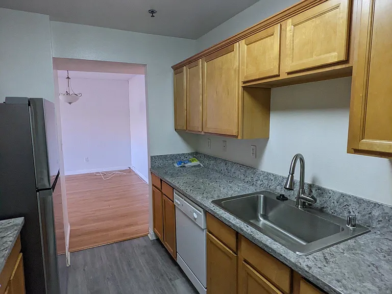 811 N Hayworth Ave #203 — Photo 5