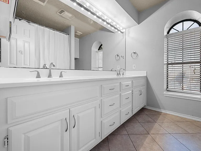 2312 Perkins Rd — Photo 20