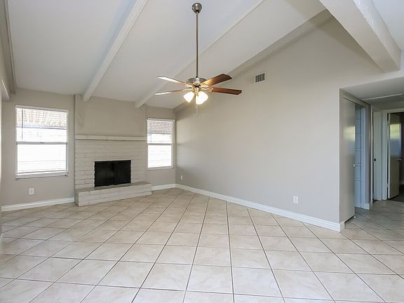 3rd image of 3060 E Emelita Ave