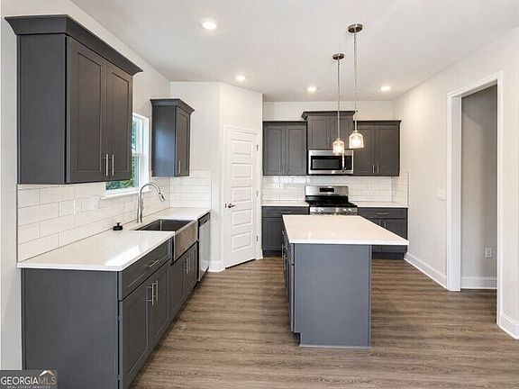 3rd image of 660 Bald Ridge Cir