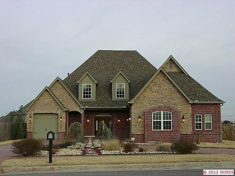 1st image of 5017 S 163rd Ave E