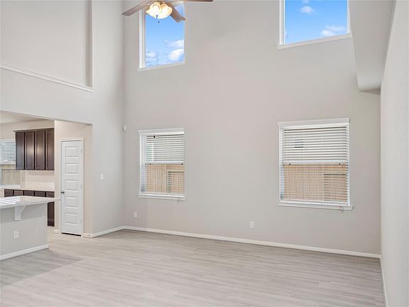4th image of 15234 Glow Berry Ln