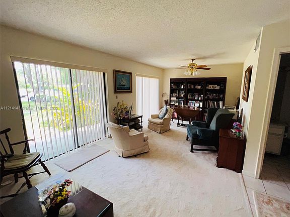 4th image of 10580 SW 112th Ave #10580