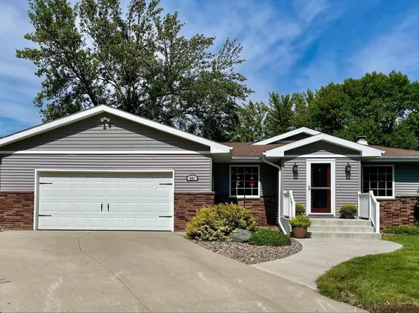 901 Spicer Rd, Albert Lea, MN 56007