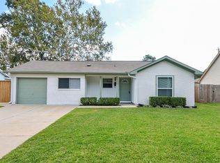 5822 Chinaberry Dr, Houston, TX 77092