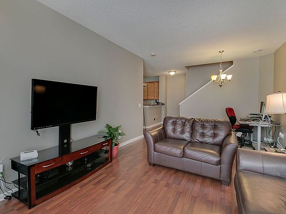 Fresh paint, newer flooring