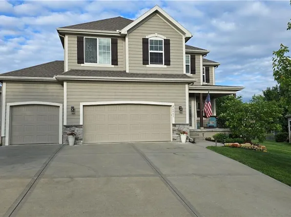26061 W 141st Ct, Olathe, KS 66061