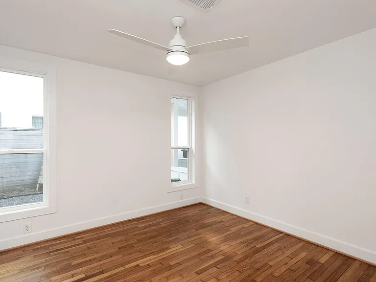 1834 Norcrest Dr — Photo 18