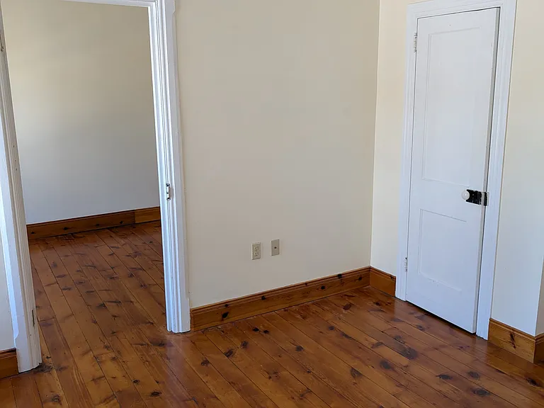 81 Noble St #1 — Photo 14