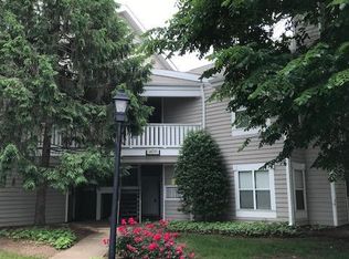6011 Rosebud Ln APT 103, Centreville, VA 20121