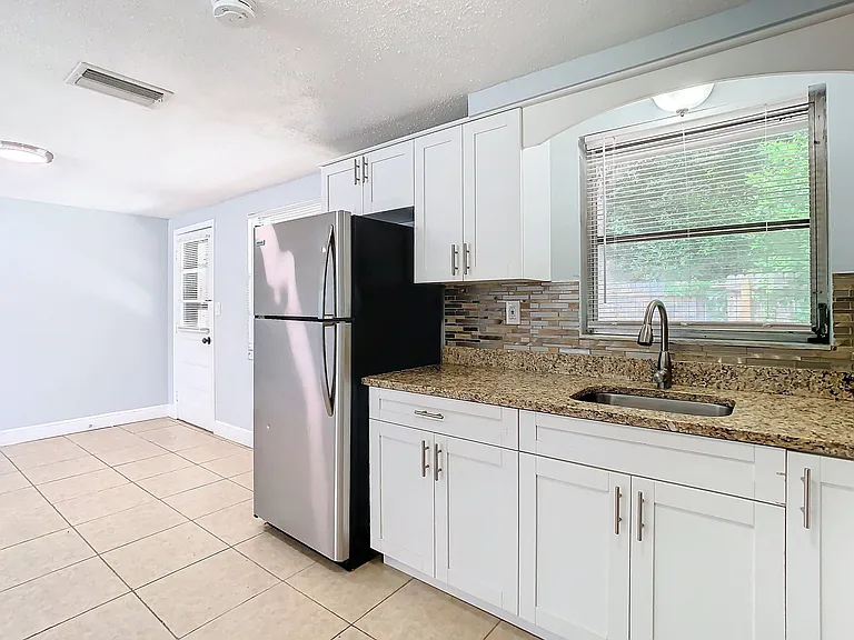 1525 Swordbill Dr — Photo 8