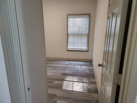 Bedroom entry