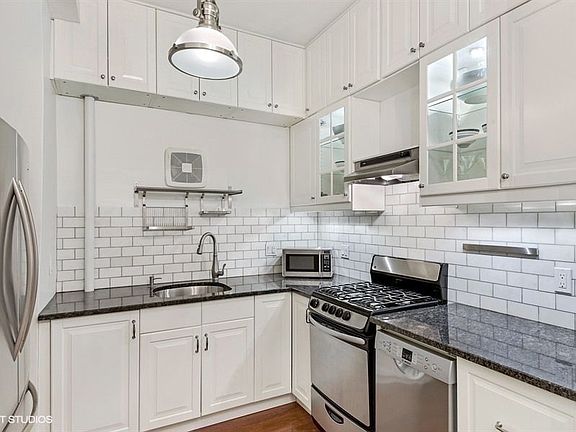 3rd image of 3 W 122nd St APT 1D