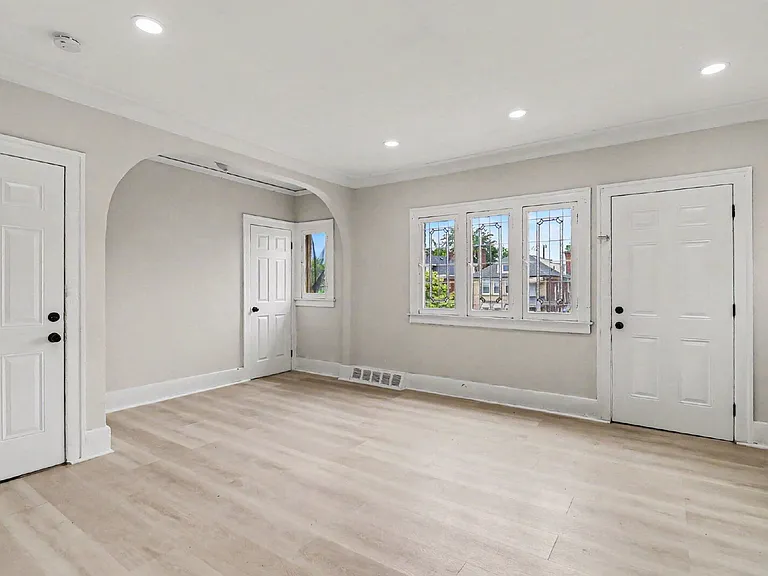 3027 Tuxedo St — Photo 5