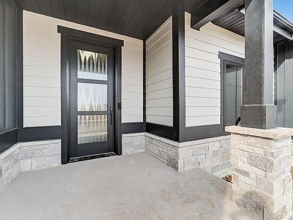 2nd image of L110 Atlas Trail