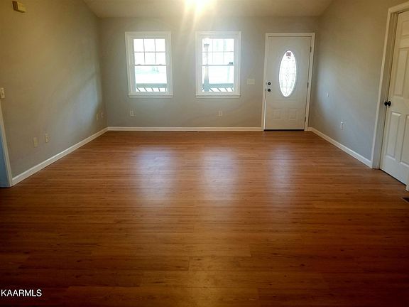 2nd image of 191 Goldenbrook Dr