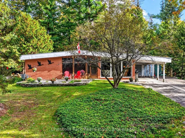 240 Knister Rd, Gravenhurst, ON P1P 1R4