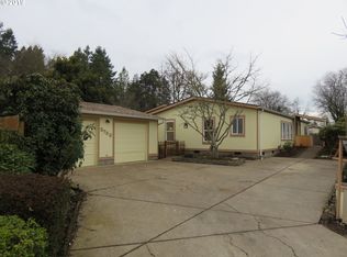 5792 Kalmia Ln, Springfield, OR 97478